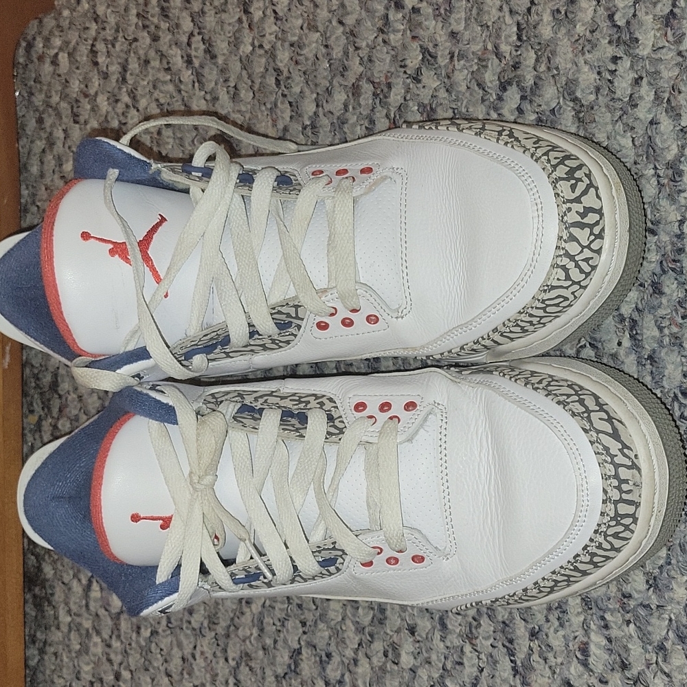 Jordan 3 true blue